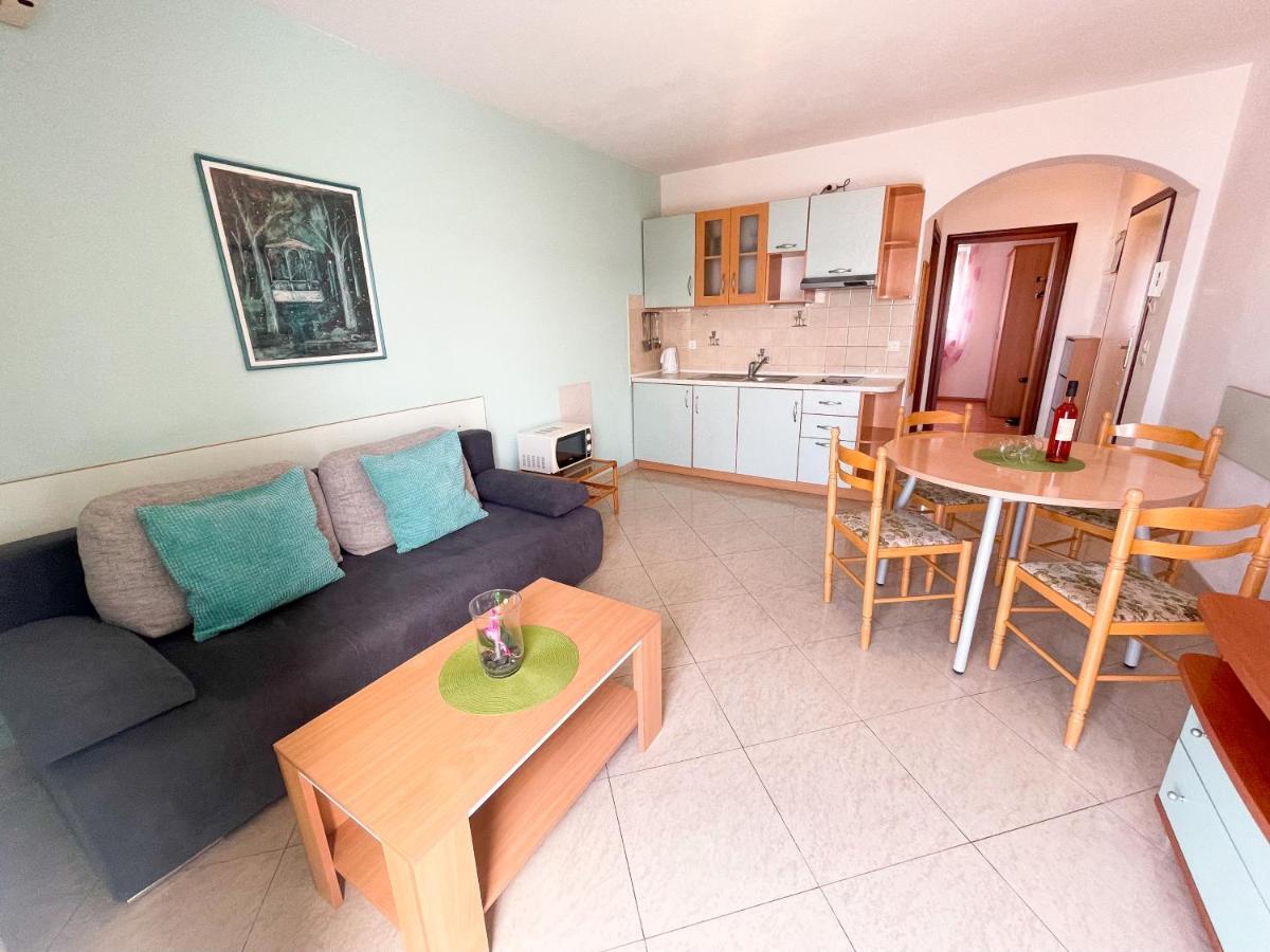 Apartmani Toni Dramalj Esterno foto