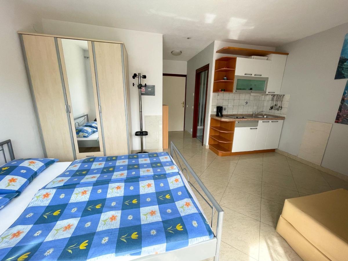 Apartmani Toni Dramalj Esterno foto