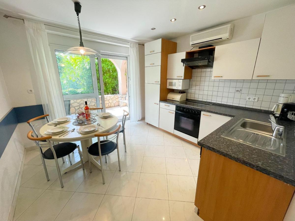 Apartmani Toni Dramalj Esterno foto
