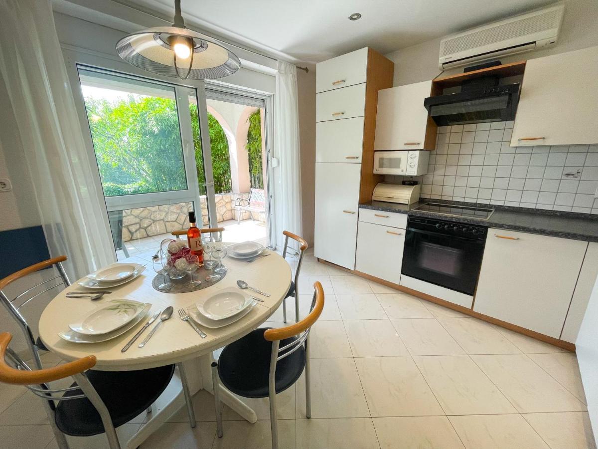 Apartmani Toni Dramalj Esterno foto